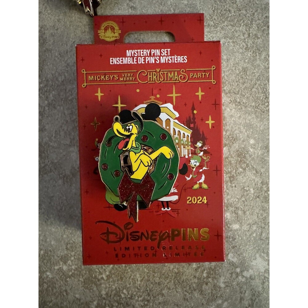 Disney 2024 Mickeys Very Merry Christmas Party Pluto Mystery Wreath Pin LR Box